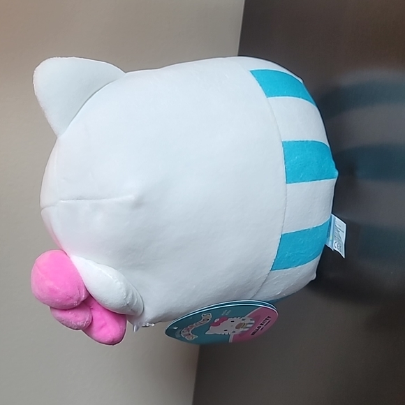 Hello Kitty Squishmallow - Picture 3 of 3